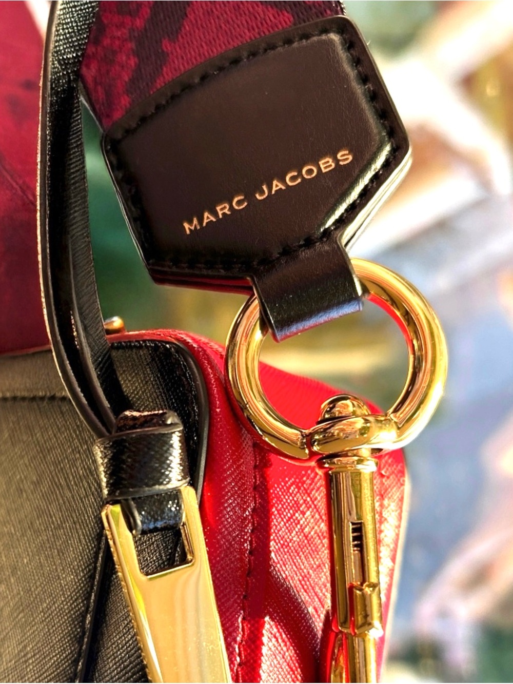 Marc Jacobs Snapshot Crossbody Camera Bag in Black / Red Colorway EUC - Picture 11 of 16